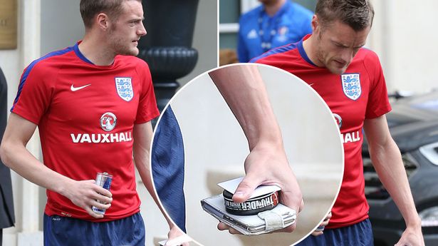 Джеймі Варді зі снюсом, The Mirror