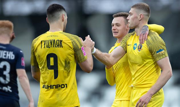 Артем Довбик (праворуч), СК Дніпро-1