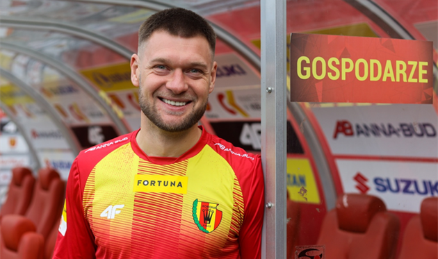 Кирило Петров, Корона