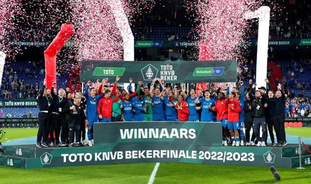 Аякс — ПСВ, twitter.com/PSV