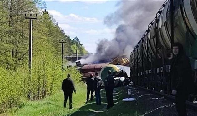 Знищений потяг - Українська правда