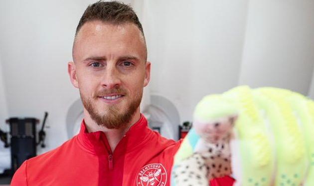 Марк Флеккен, twitter.com/BrentfordFC