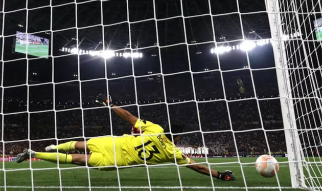 Яссін Буну, сайт УЄФА