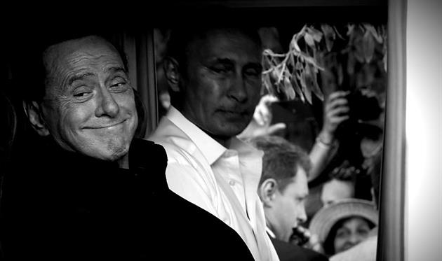 Сільвіо Берлусконі зі своїм другом, Getty images