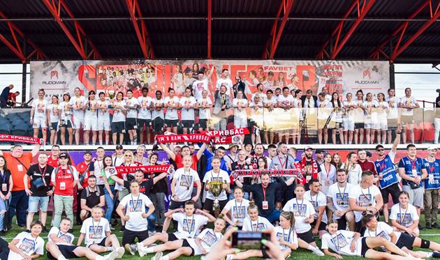 Команда Кривбасу - Офіційний сайт фк Кривбасу 