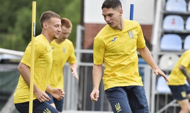 Олексій Кащук (ліворуч), фото УАФ