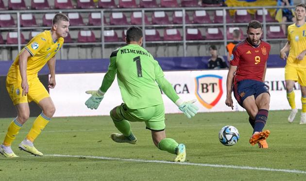 Руслан Нещерет у матчі за молодіжну збірну України, фото: AP PHOTOS
