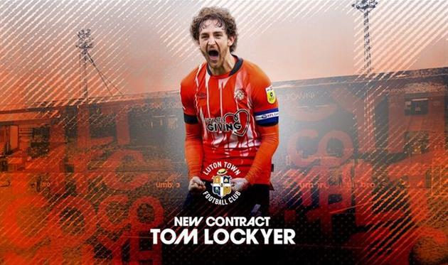 Том Лок'єр, twitter.com/LutonTown