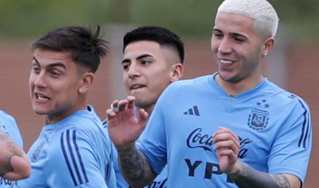 Пауло Дібала та Енцо Фернандес, getty images