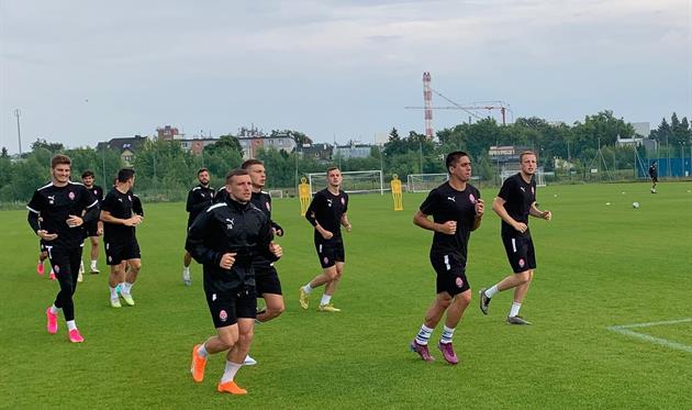 ГРАВЦІ ЗОРІ, ФК ЗОРЯ