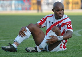 Эссола в растерянности, фото Ильи Хохлова, Football.ua