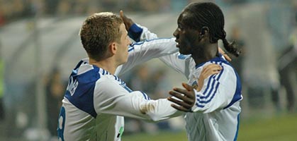 Похоже, что гостям эти танцы не понравились, фото Ильи Хохлова, Football.ua