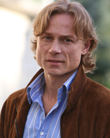Валерий Карпин