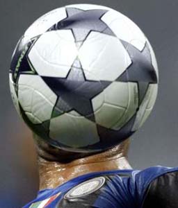 Кот в мешке для Дунги, Reuters