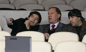 Смотрите, Дель Пьеро штрафной бьет, AP