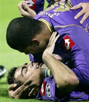 Адриан Муту, AP