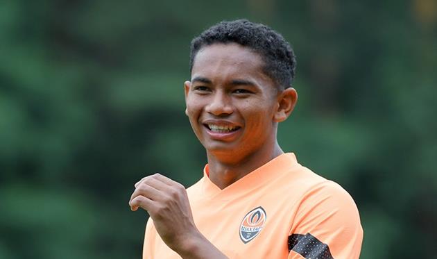 Егіналду, ФК Шахтар