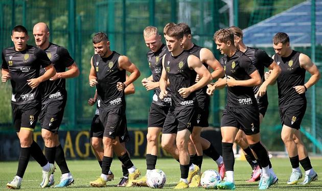 Тренування / ФК РУХ