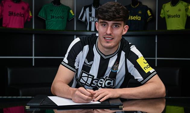 Тіно Лівраменто, ФК Ньюкасл