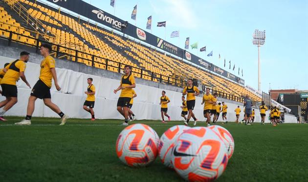 Гравці Аріса, ФК Аріс