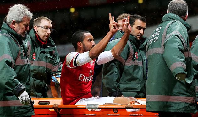 Тео Волкотт під час матчу з Тоттенгемом у 2014 році, getty images