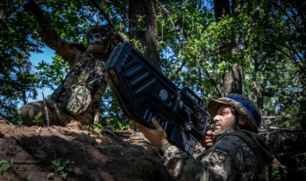 Український герой з антідроновою рушницею, фото getty images