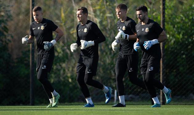 Хто займе місце у воротах при Максимові? / Фото: ФК ДНІПРО-1