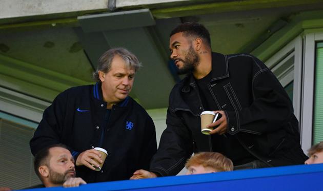 Ріс Джеймс поруч з Тоддом Боулі, Getty Images