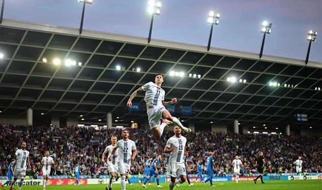 Словенія - Фінляндія, фото господарів