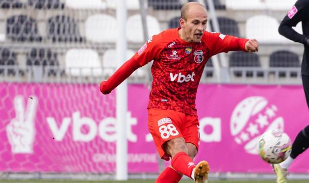 Удар Кухарука / Фото: ФК ВЕРЕС