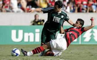 Клебер зарабатывает пенальти, Reuters