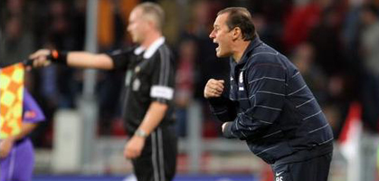 Тучи над головой Стевенса становятся все гуще. Фото fcupdate.nl