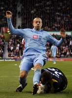 Тимоти Хаттон, Reuters