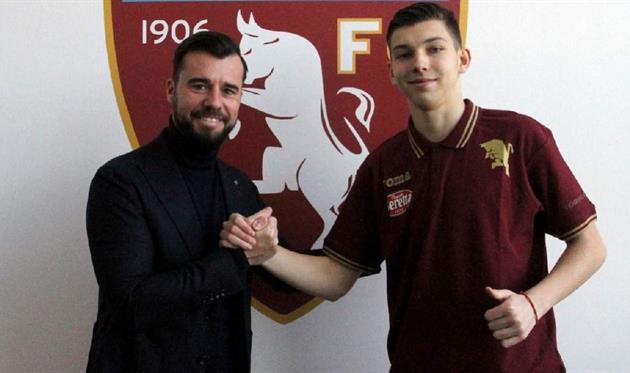 Дам'ян Єсін - Сайт Торіно 