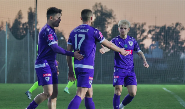 ЛНЗ, фото клубу