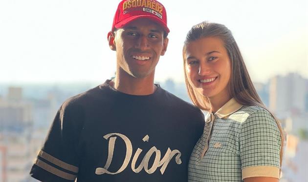 Тете з дружиною, fotospor