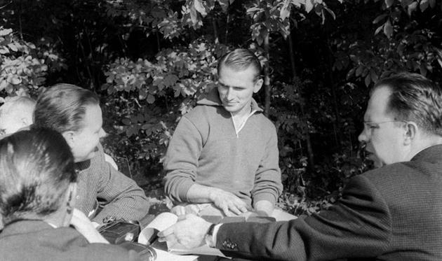 Гамрін по центру, Getty Images