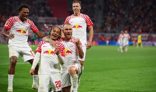 Дані Ольмо та Хаві Сімонс - Getty Images 