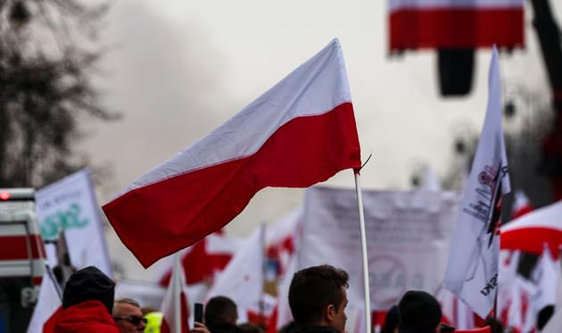 Польща Прапор - Getty Images 