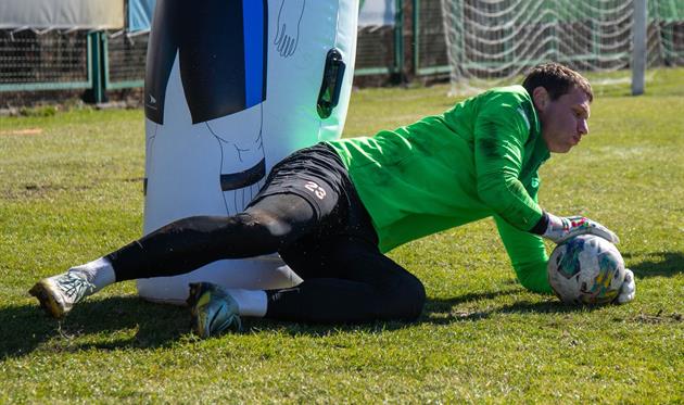 Рибка намагається повернутись в основу / Фото: ФК Оболонь