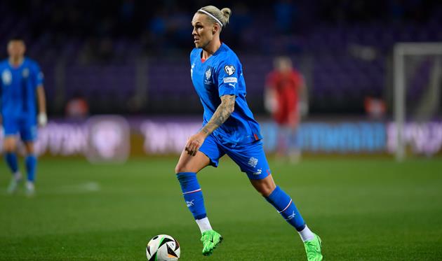 Арнор Сігурдссон, twitter.com/footballiceland