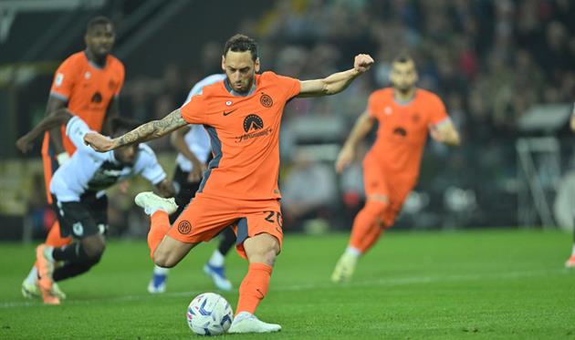 Хакан Чалханоглу - Getty Images 