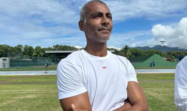 Ромаріо, Isabela Reis