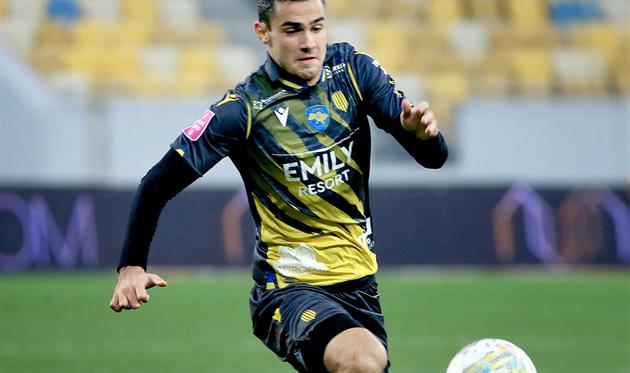 Ярослав Карабін, Рух