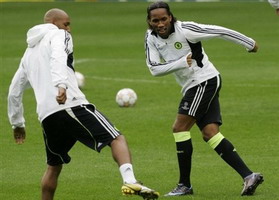 Анелька и Дрогба, АР