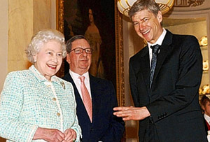 Венгер и Хилл-Вуд в компании 