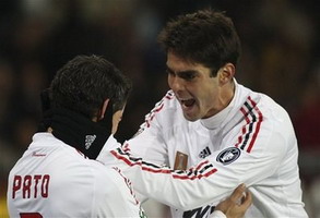 Кака мучает Пато, AP