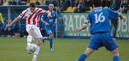 Денис Олейник против Днепра, фото Ильи Хохлова