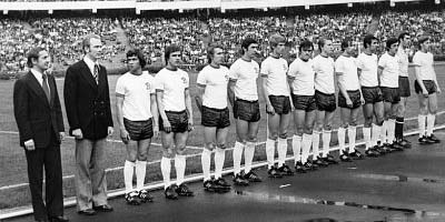 А началось все с них...