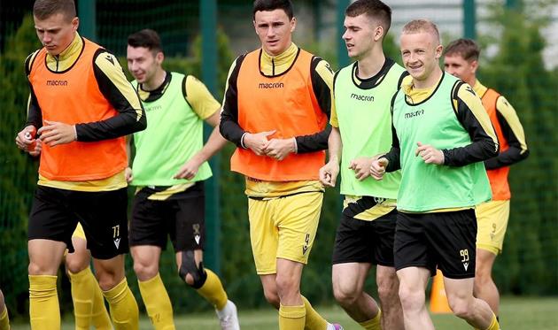 Як впорається Рух без основної пари центрбеків? / ФОТО: ФК РУХ